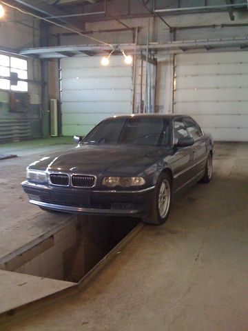 2001 BMW 7-Series