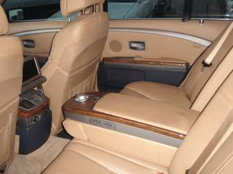 2002 BMW 7-Series Images