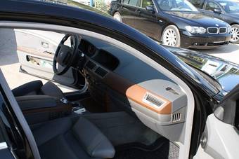 2004 BMW 7-Series Images