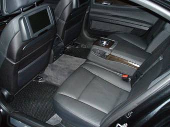 2011 BMW 7-Series Pictures