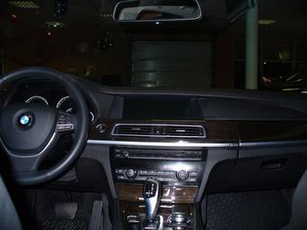 2011 BMW 7-Series Photos