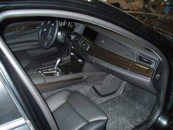 2011 BMW 7-Series Photos