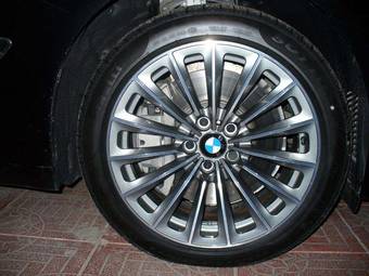 2011 BMW 7-Series Wallpapers