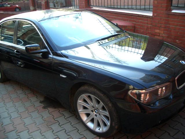 2001 BMW 745