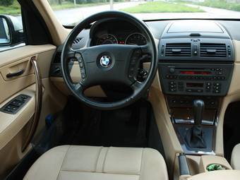 2004 BMW X3 Images