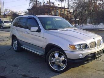 2000 BMW X5 Photos