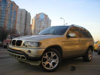 2000 BMW X5 Photos