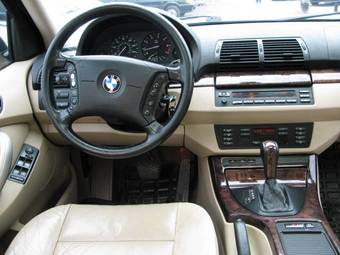 2000 BMW X5 Photos
