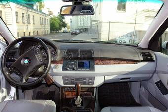 2000 BMW X5 Photos