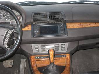 2001 BMW X5 Images
