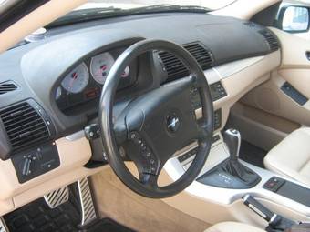 2001 BMW X5 Images