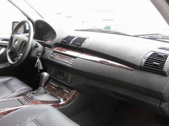 2001 BMW X5 Images