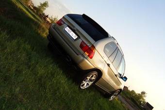 2001 BMW X5 Images