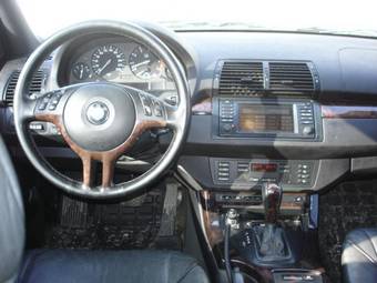 2002 BMW X5 Images