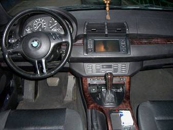 2002 BMW X5 Wallpapers