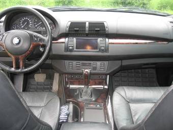 2002 BMW X5 Photos