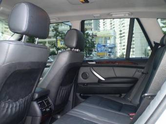 2002 BMW X5 Images