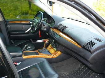 2002 BMW X5 Images