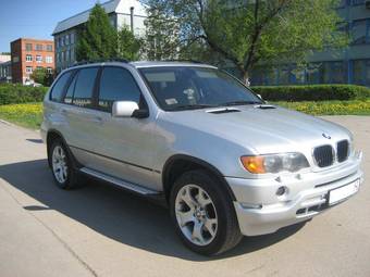 2003 BMW X5 Images