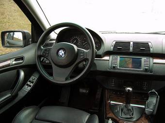 2004 BMW X5 Pictures