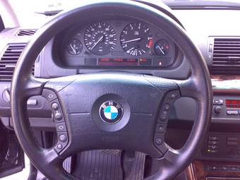 2004 BMW X5 Images