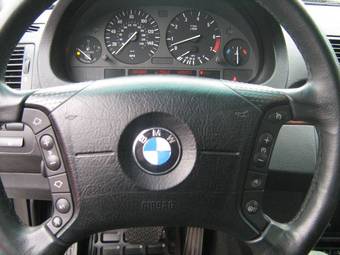 2004 BMW X5 Photos
