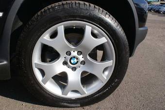 2004 BMW X5 Images