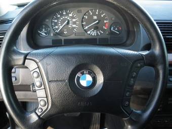 2004 BMW X5 Images