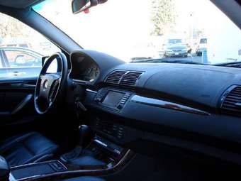2005 BMW X5 Images