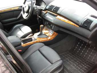 2005 BMW X5 Images