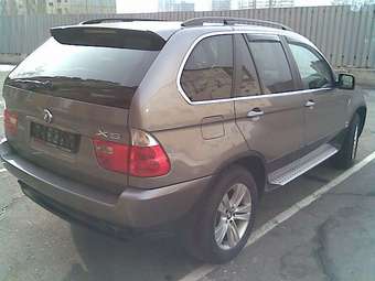 2005 BMW X5 Images
