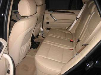 2005 BMW X5 Images