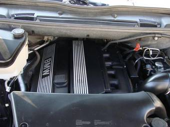 2005 BMW X5 Images