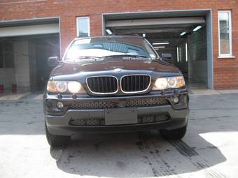 2005 BMW X5 Images