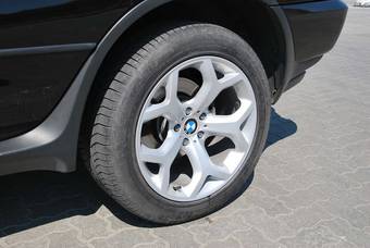 2005 BMW X5 Wallpapers