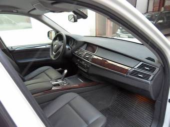 2010 BMW X5 Photos