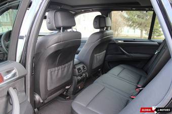 2010 BMW X5 Pictures