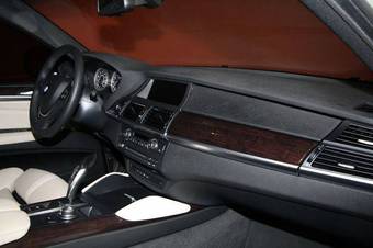 2009 BMW X6 Images
