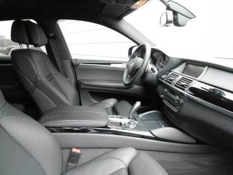 2010 BMW X6 Photos