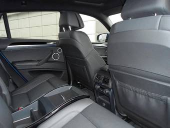 2010 BMW X6 Pictures