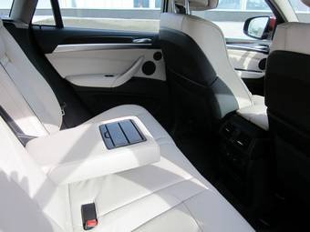 2011 BMW X6 Pictures