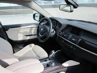 2011 BMW X6 Photos