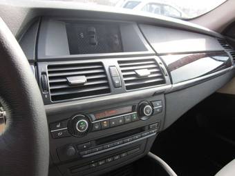 2011 BMW X6 Wallpapers