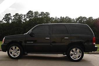 2002 Cadillac Escalade Photos