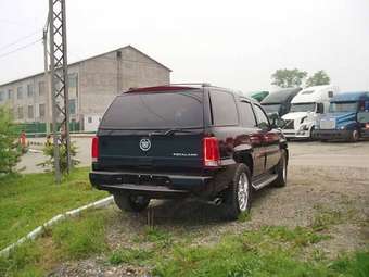 2003 Cadillac Escalade Photos