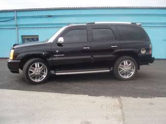 2004 Cadillac Escalade Pictures