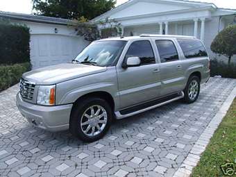 2005 Cadillac Escalade Pictures