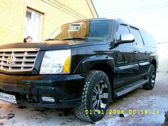 2005 Cadillac Escalade Photos