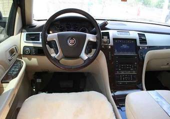 2007 Cadillac Escalade Photos