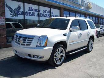 2008 Cadillac Escalade Photos